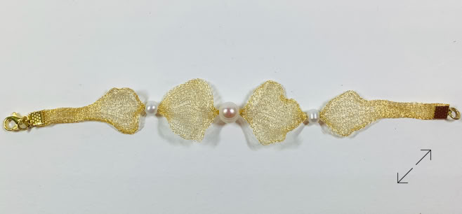 armband, bracelet, titaan wire mesh, goudkleurig, goudkleurig slotje, zoetwaterparels, Danarts