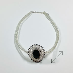 korte ketting, ISK techniek, gewone haaktechniek, onyx, Danarts, zwarte spinel