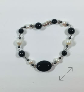 armband, bracelet, onyx, parels,925 zilverdraad,zilveren kraatjes, Daniëlle Broekhuizen-Mazzola